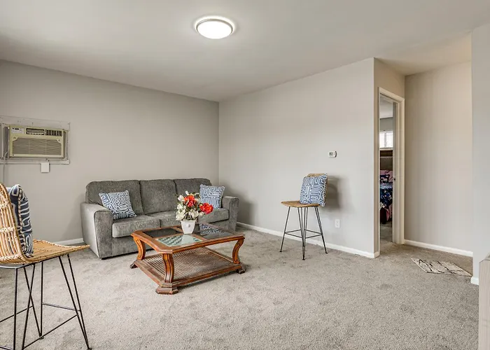 6 Mi To Downtown Columbus: Quiet W/ Yard Holiday home